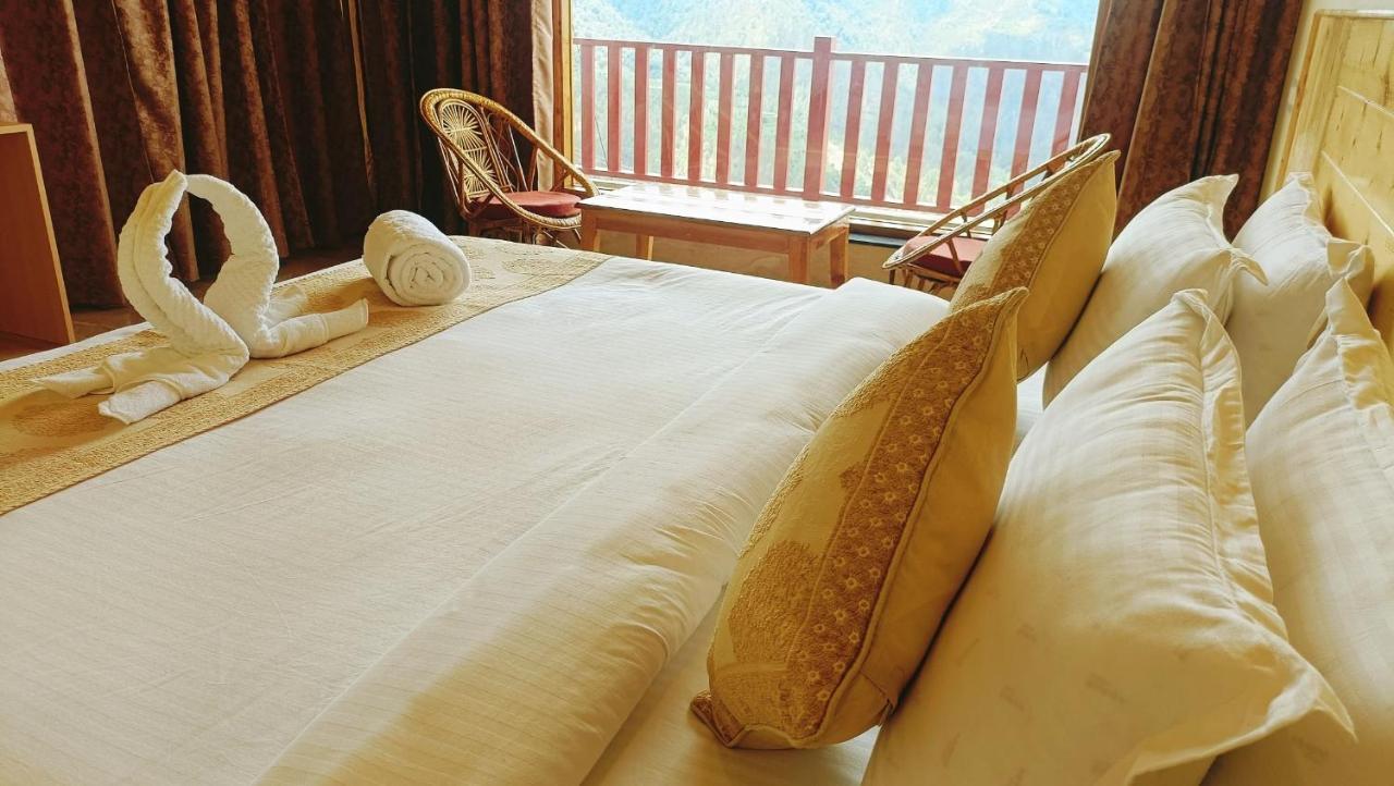 The Vintage Hill Village - Himalayan Boutique Resort Kanatal Esterno foto