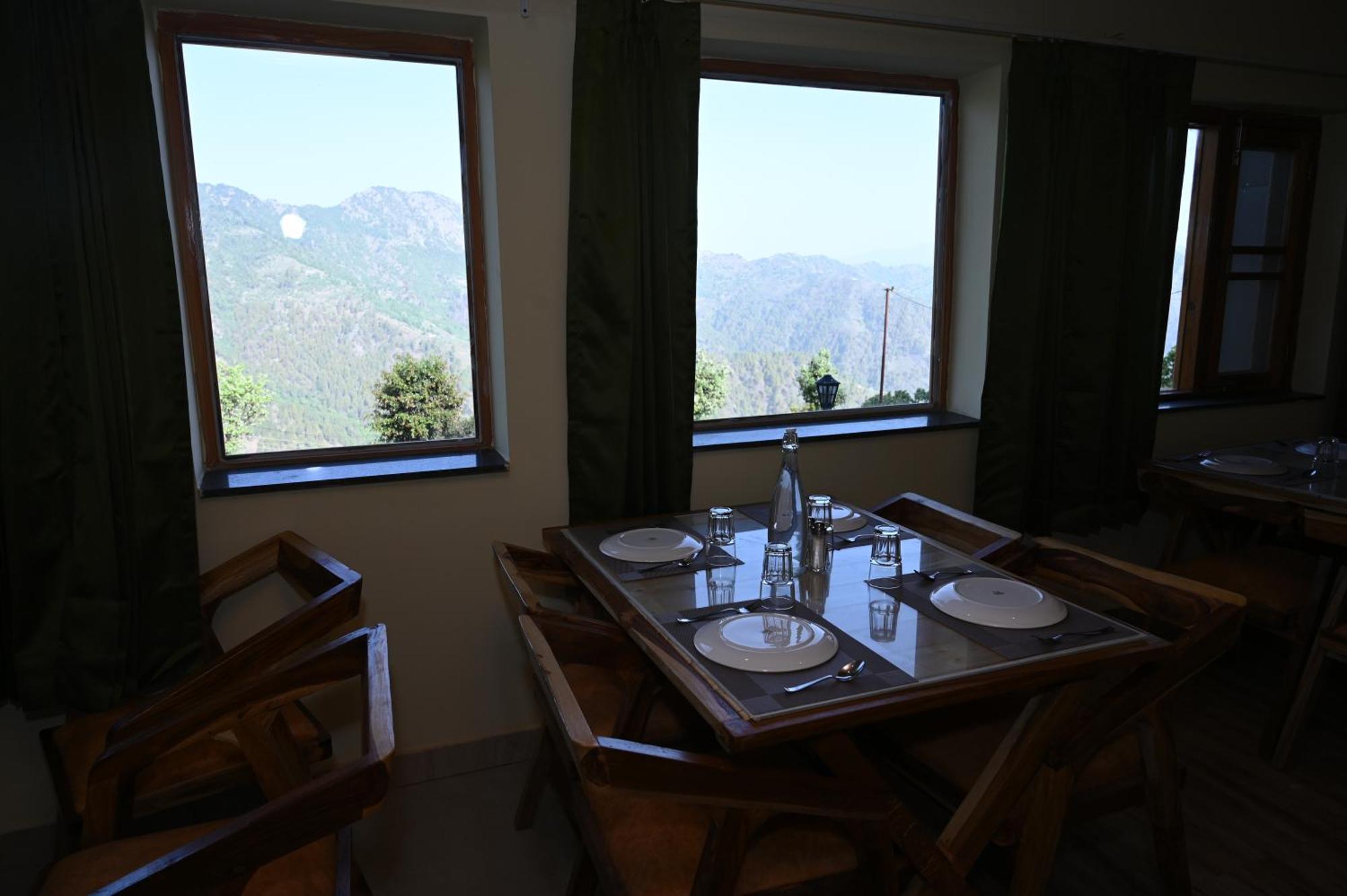 The Vintage Hill Village - Himalayan Boutique Resort Kanatal Esterno foto