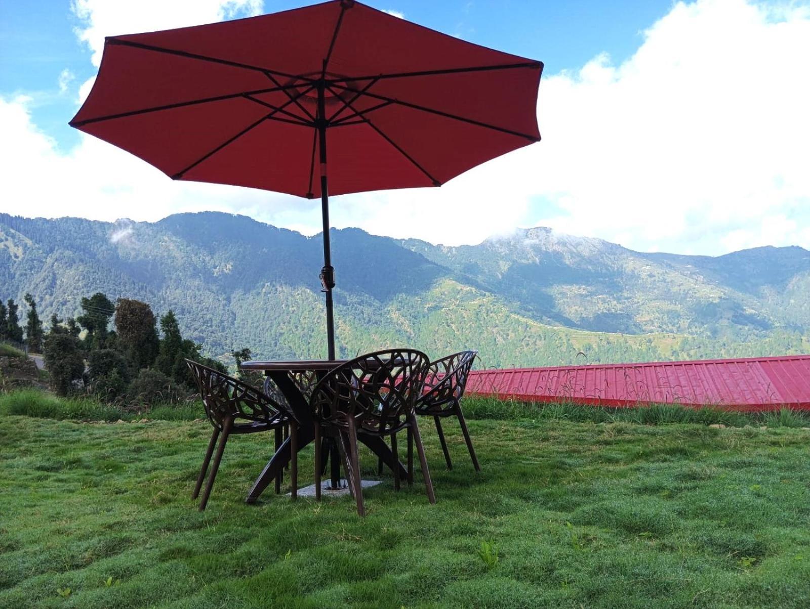 The Vintage Hill Village - Himalayan Boutique Resort Kanatal Esterno foto