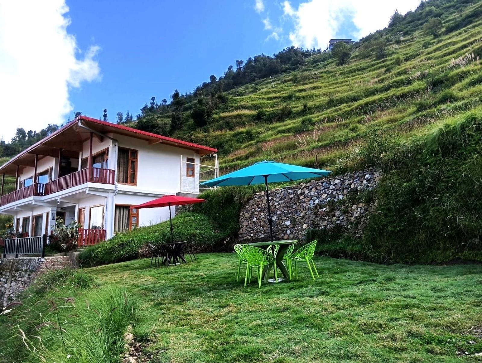 The Vintage Hill Village - Himalayan Boutique Resort Kanatal Esterno foto