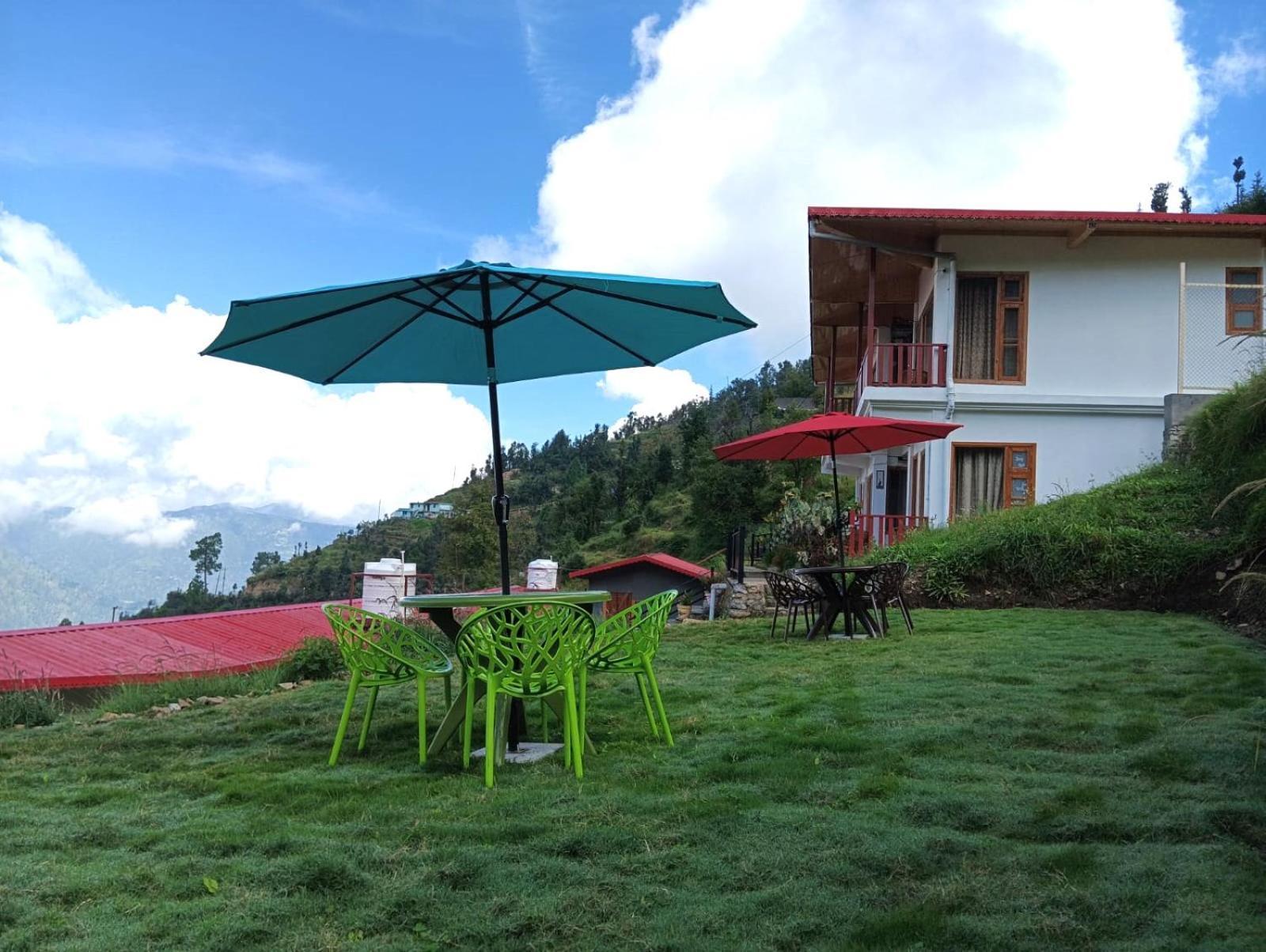 The Vintage Hill Village - Himalayan Boutique Resort Kanatal Esterno foto